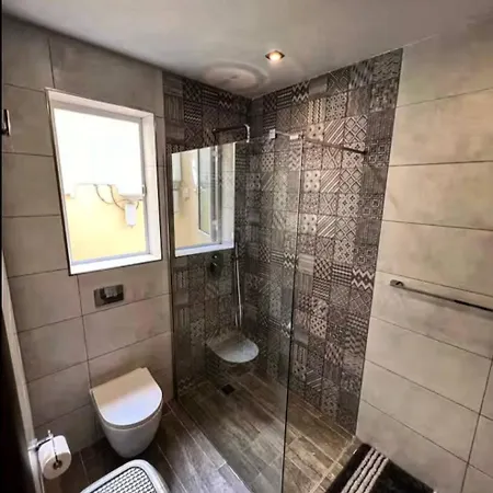 3br Steps To St George Bay, St Julian's بيمبروك