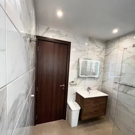 3br Steps To St George Bay, St Julian's 아파트 펨브로크