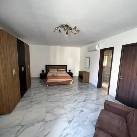 아파트 3br Steps To St George Bay, St Julian's 펨브로크
